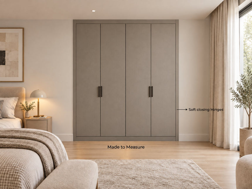 Level 4: made to measure with slim handles, doors closed